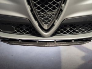  Alfa Romeo Stelvio Front Splitter - Carbon Fiber - Quadrifoglio
